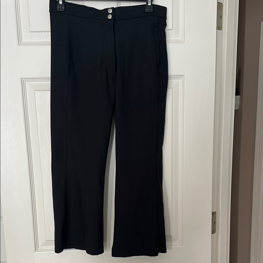 Gently worn casual wear cropped Black Women's Nike sports Pants